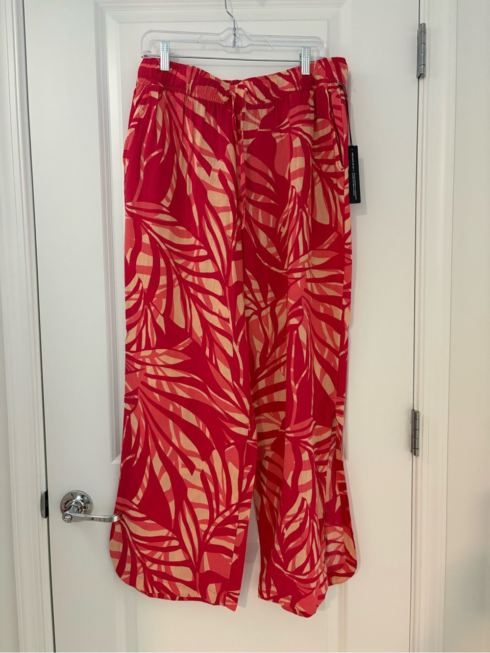Tahari Red and Cream Tropical-Print Wide Leg Pants